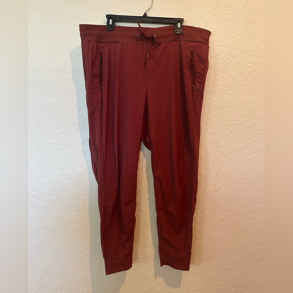 Member’s Mark Women’s joggers size XXL